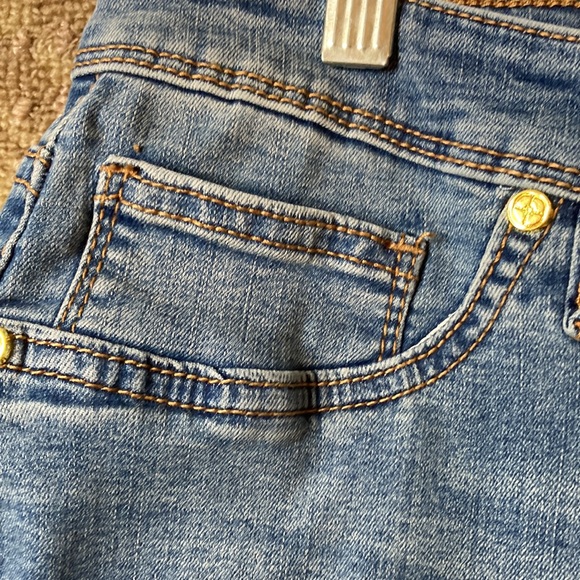 IMAN jeggings/skinny jeans. No size tag. They fit like a 10.NO front pockets. - Picture 4 of 11